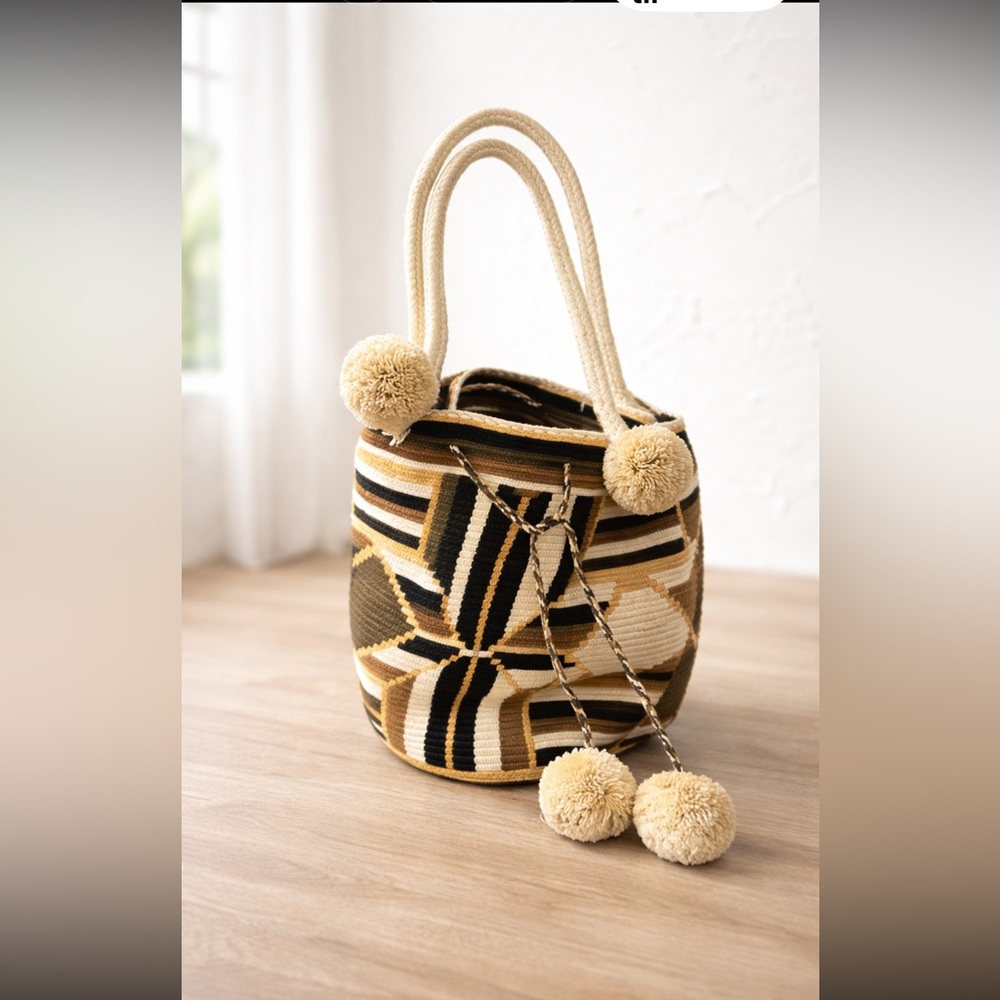 Authentic Wayuu Handmade Bucket Bag | Neutral Earth Tones | Like New